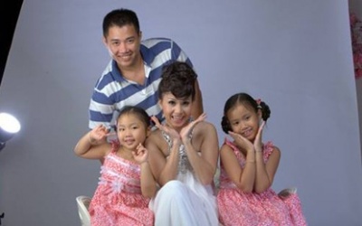 Ca sĩ Cẩm Ly: Vào đẻ bé thứ hai, khóc cho bé thứ nhất