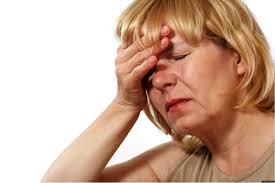 Vì sao 'tắt lửa' khi mãn kinh?