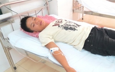 Đang làm bài thi, một thí sinh phải nhập viện