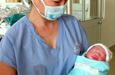 Chiến sĩ trong vụ rơi máy bay tại Láng Hòa Lạc vừa được 'lên chức' bố