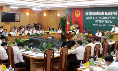 Hà Nội tăng viện phí: Đã tính đến người dân nông thôn?