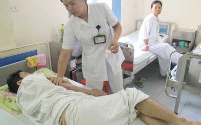 Mất mạng vì giao sức khỏe cho “bác sĩ Google”