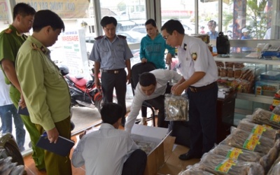 Rút giấy phép, công khai cơ sở làm bẩn