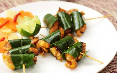 Gà nướng lá chanh