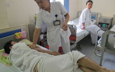 Sa trực tràng hoại tử do thoa thuốc điều trị trĩ