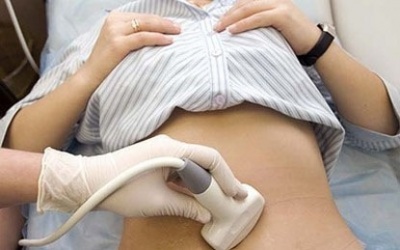 Cắt một bên buồng trứng thì có thai được nữa hay không?