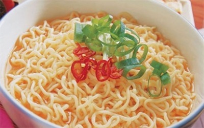 100% mì tôm có chất gây sỏi thận