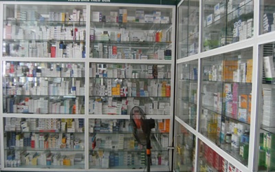 Tạm ngừng sử dụng các thuốc gây sốc phản vệ, co giật, khó thở…