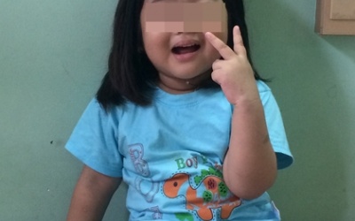 Cứu sống bé gái 2 lần 'chết hụt'