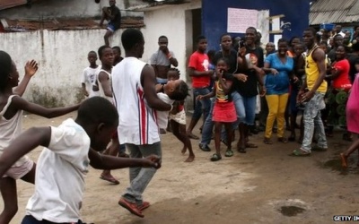 Ebola: Ước tính 30.000 người phải sử dụng thuốc điều trị