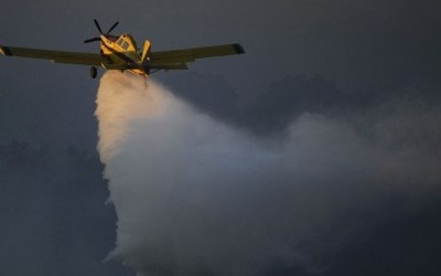 Nhập viện vì dội 1.500 lít nước đá từ máy bay xuống đầu