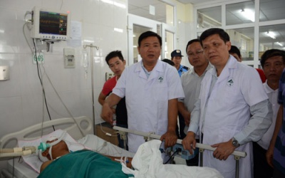 Tai nạn thảm khốc: Chuyển bệnh nhân nặng lên BV Việt Đức