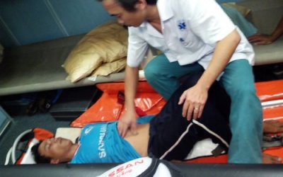 Hỗ trợ kịp thời một ngư dân bị ốm trên biển