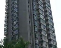 Bố mẹ ném con trai mới sinh từ tầng 11 xuống đất vì... cãi nhau