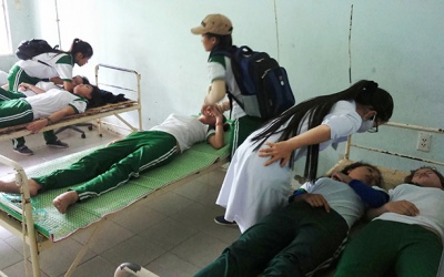 9 nữ sinh viên ngất xỉu trong giờ thể dục