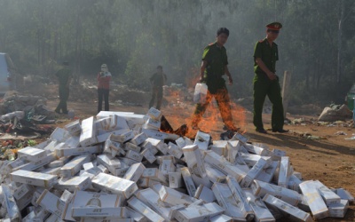 3000 bao thuốc lá và rượu nhập lậu bị tiêu hủy