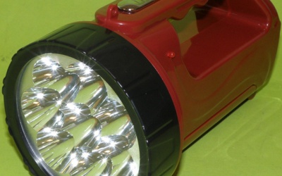 Thu hồi đèn pin Trung Quốc do nguy cơ giật điện