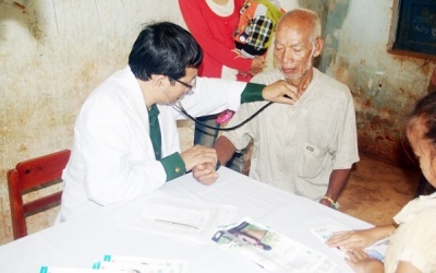 1.000 người dân vùng sâu được khám bệnh, cấp thuốc miễn phí