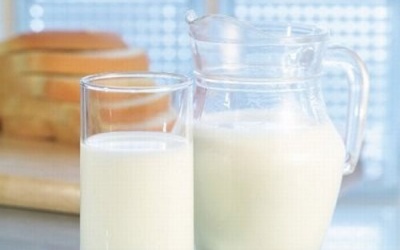 Người bị đái tháo đường cẩn thận khi uống sữa