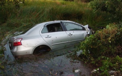 Ô tô lao xuống nước: 4 người đã chết vì sự vô cảm