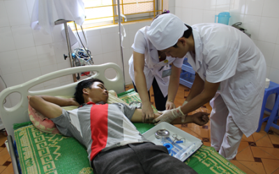 3 người nhập viện vì ngộ độc nấm và lá sắn