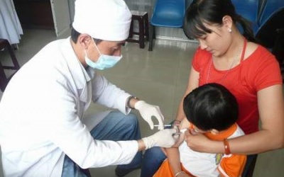 Có nên tiêm lại vaccine sởi và Rubella?