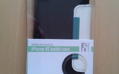 Thu hồi bao da điện thoại chứa chất cấm