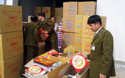 Phát hiện vụ sản xuất bánh quy giả tại TP.HCM