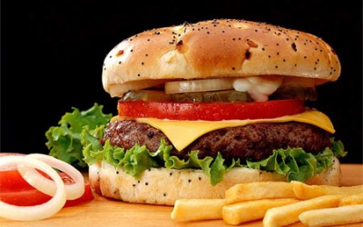 Thực phẩm giàu chất béo có hại với đàn ông hơn phụ nữ