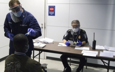 WHO cung cấp thuốc đặc trị từ máu bệnh nhân Ebola cho Liberia