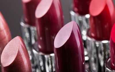 Phát hiện 2 nhãn hiệu son môi chứa nhiều chì