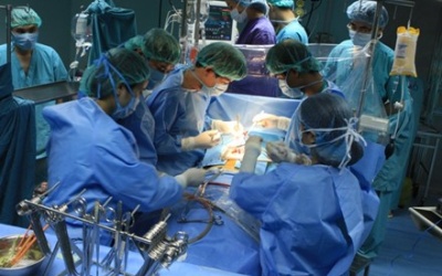 Vén 'bức màn' phòng mổ