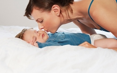 Trẻ đái dầm ban đêm: Mẹo trị tận gốc