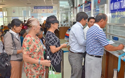 Đi nước ngoài chữa bệnh: Vẫn được trả BHYT