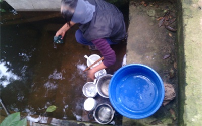 Người dân mòn mỏi chờ nước sạch