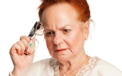 Vì sao càng già ghi nhớ càng kém?