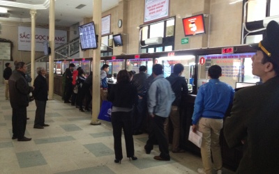 Mua vé tàu qua mạng: Dân lại được “sướng”