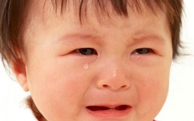 Bé khò khè sau khi ăn phải làm sao?