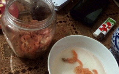  Nghi mua nhầm tôm nhựa: Người dân hoang mang