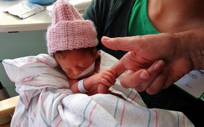 Nguy hiểm mang tên: Sinh non và già tháng!