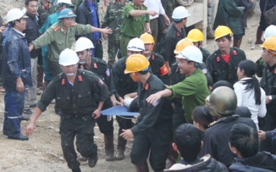 Sập hầm thủy điện: Giải cứu thành công 12 công nhân