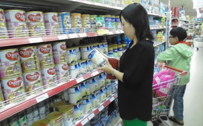 Loạn thị trường “sữa xách tay”