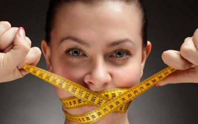 Những cách giảm cân kiểu trời hành của chị em