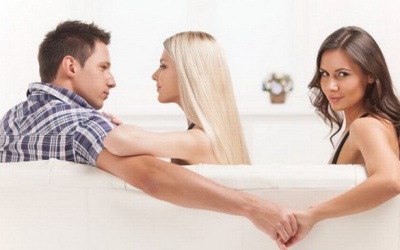 Đàn ông tuổi nào dễ ngoại tình nhất?