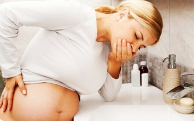 Ốm nghén khi mang thai phải làm sao?