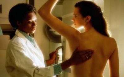 Cứ 10 phụ nữ có 1 người bị ung thư vú