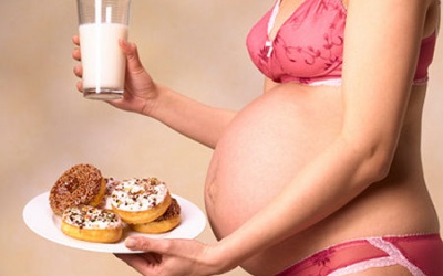 Bà bầu nên nói 'KHÔNG' với các thực phẩm nào?