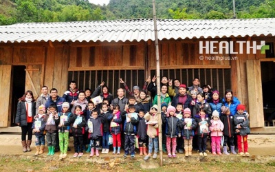 IMC trao học bổng cho học sinh nghèo vượt khó tại Hòa Bình