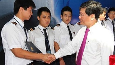 Vì sao hàng loạt phi công Vietnam Airlines xin nghỉ việc?