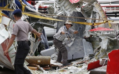 Đã vớt được hộp đen máy bay AirAsia QZ8501